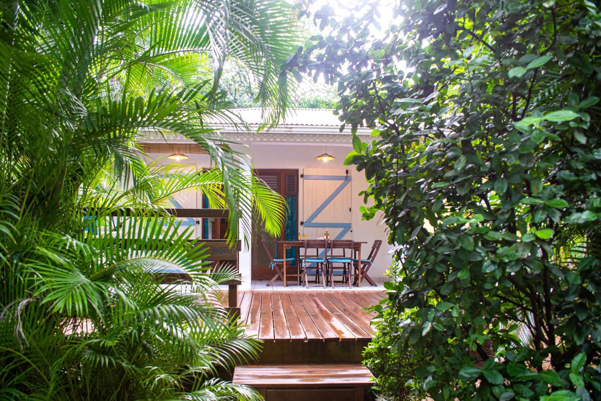 Au Jardin Des Colibris Ecolodge&Spa Deshaies Buitenkant foto