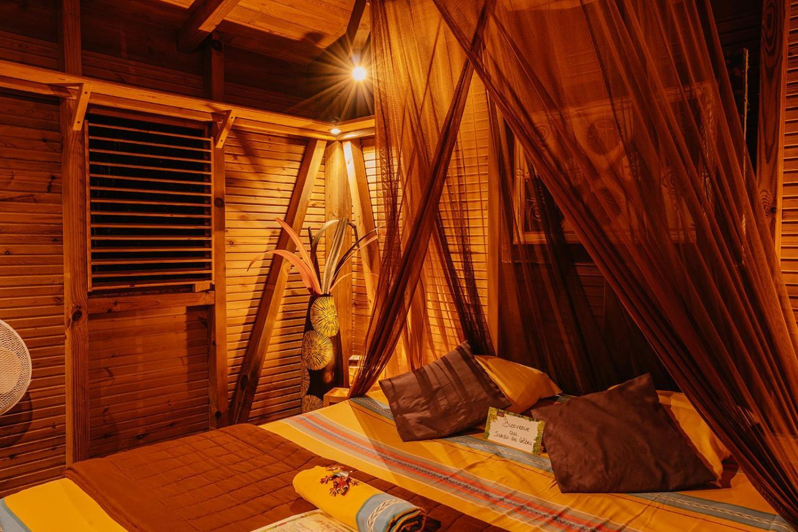 Au Jardin Des Colibris Ecolodge&Spa Deshaies Buitenkant foto