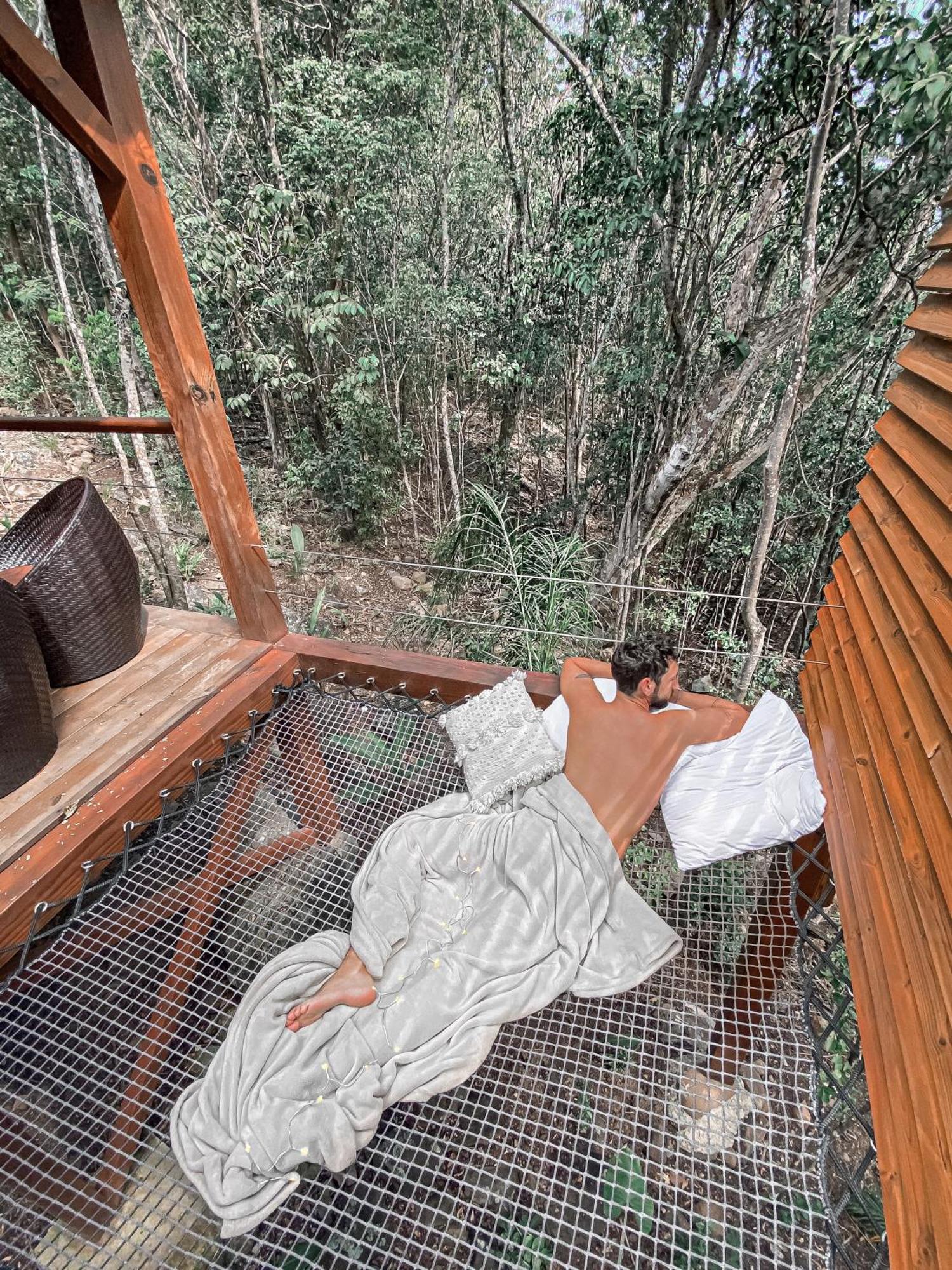 Au Jardin Des Colibris Ecolodge&Spa Deshaies Buitenkant foto